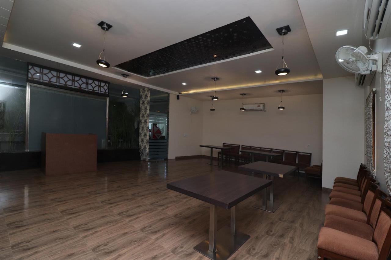 Oyo 29382 Golden Laurel Inn Deoria Exteriér fotografie