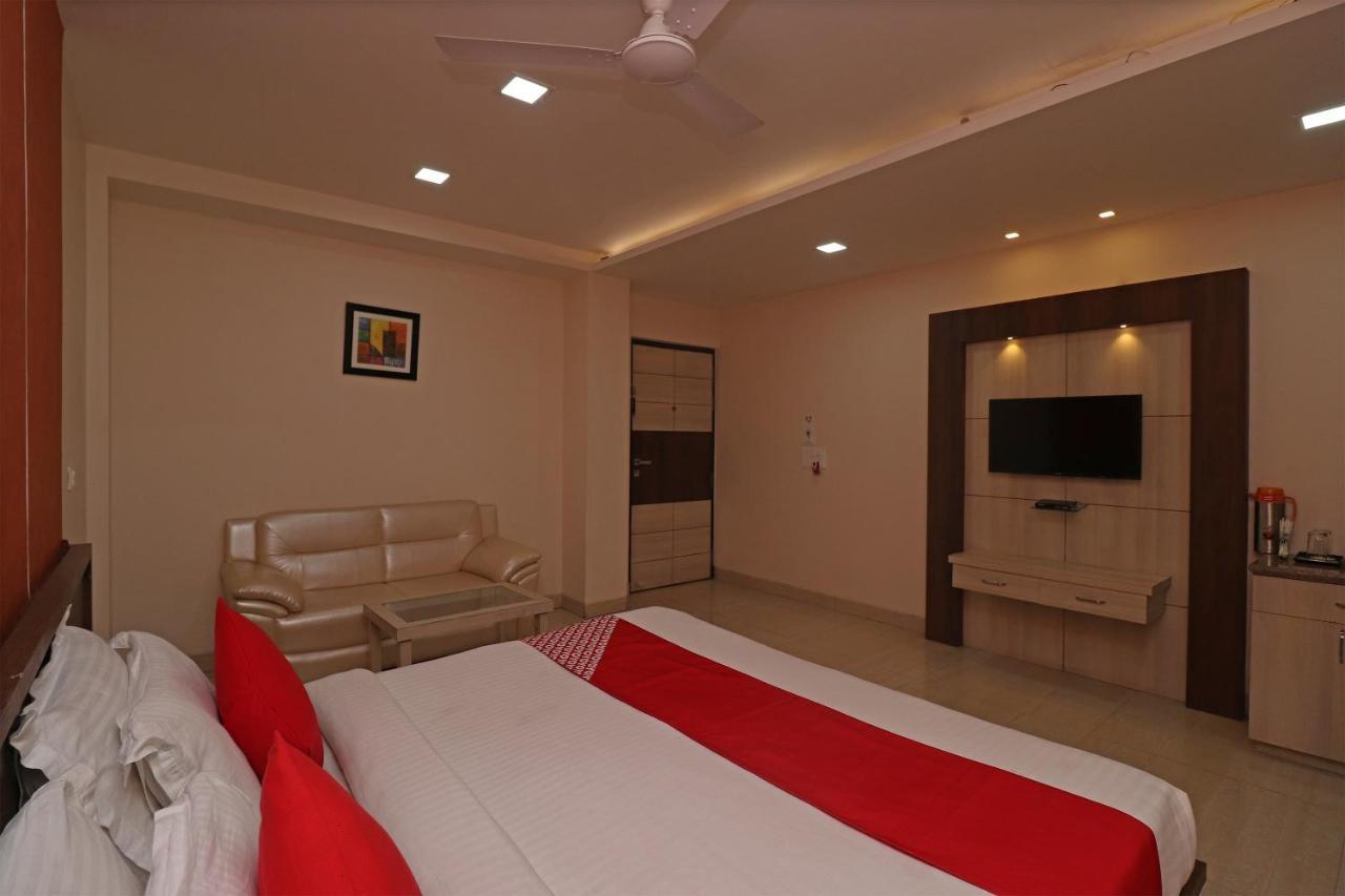 Oyo 29382 Golden Laurel Inn Deoria Exteriér fotografie
