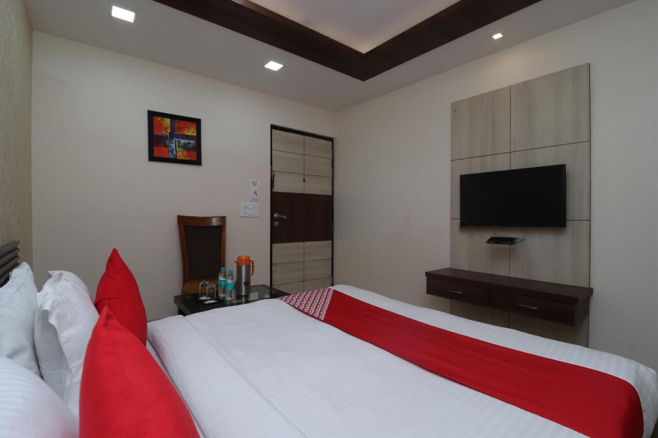 Oyo 29382 Golden Laurel Inn Deoria Exteriér fotografie